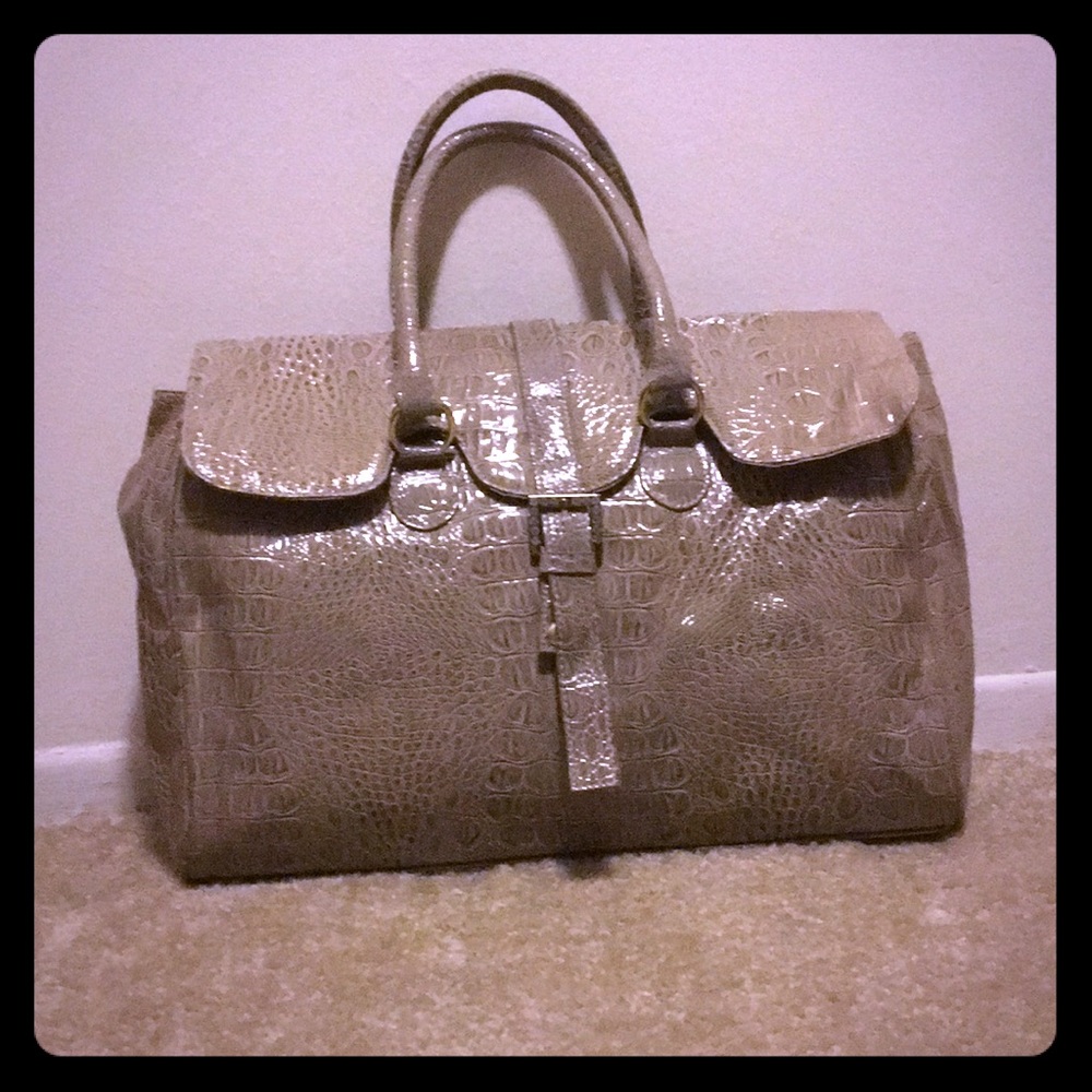 Cute and Rare Tan Jessica Simpson Satchel